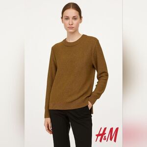 H&M Women's Gold Metallic Shimmer Side Zipper Crewneck Sweater Size M Holliday